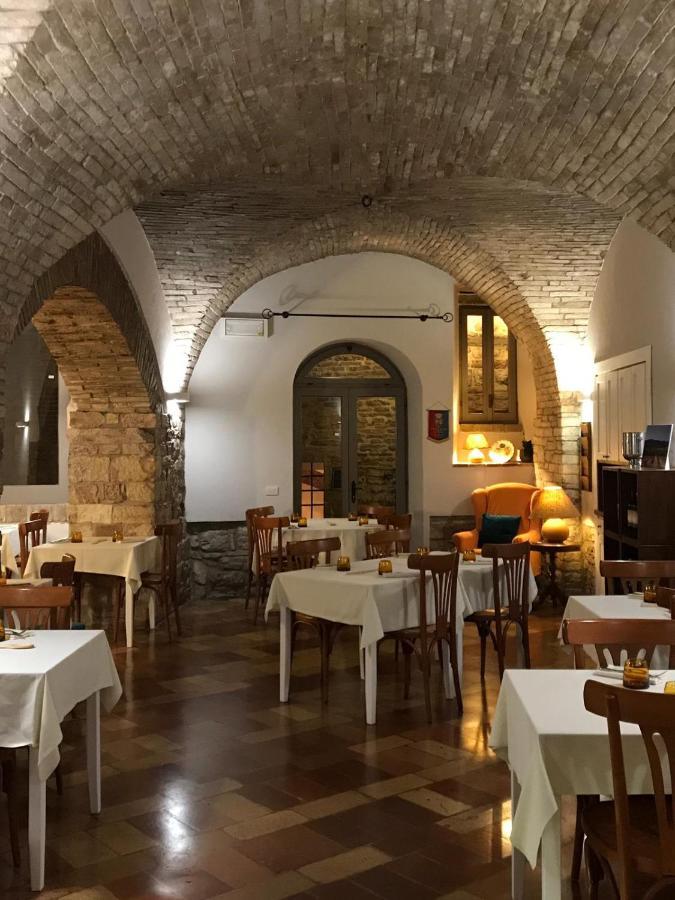 Hotel La Fortezza アッシジ エクステリア 写真