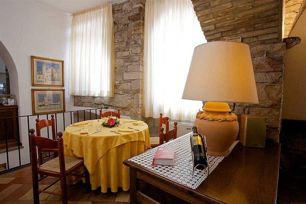 Hotel La Fortezza アッシジ エクステリア 写真